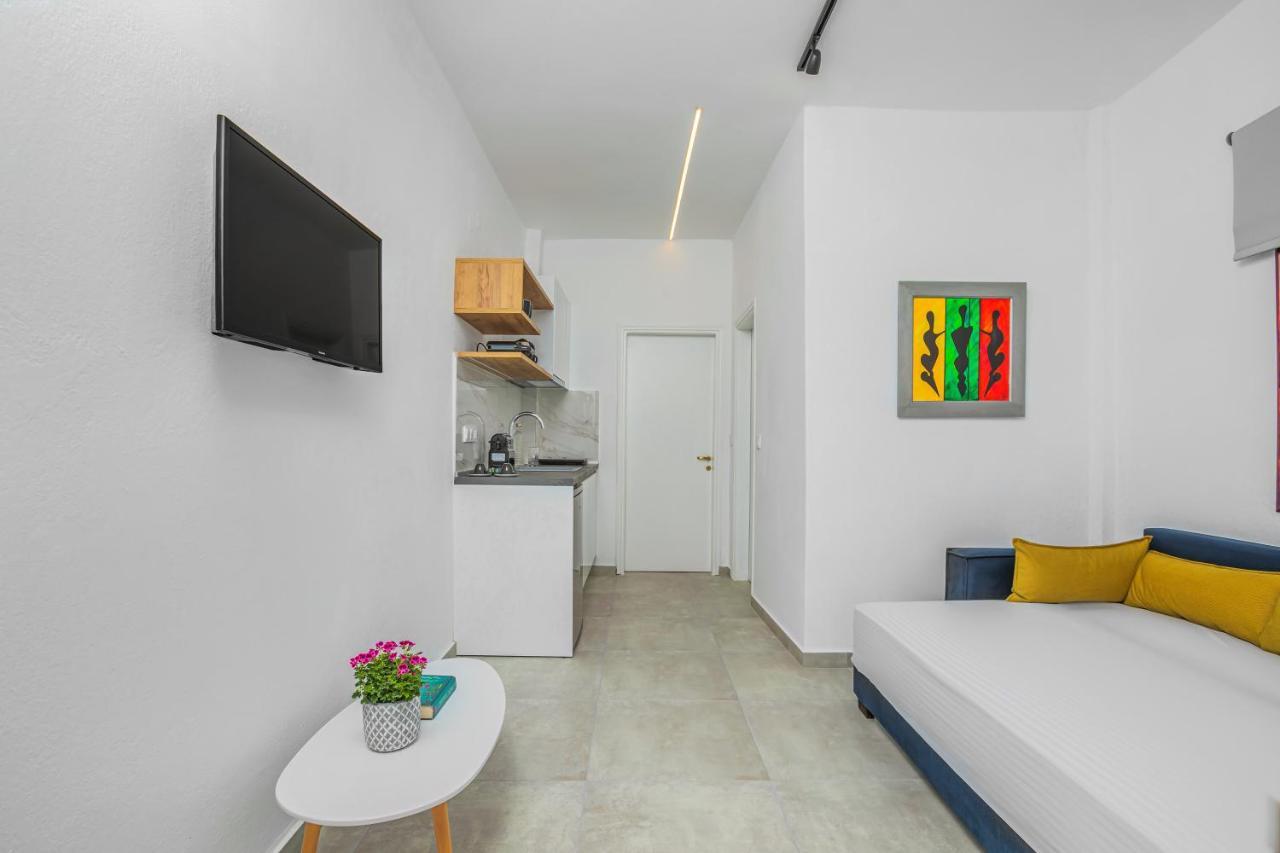 Eleon Suites Afytos Exterior photo