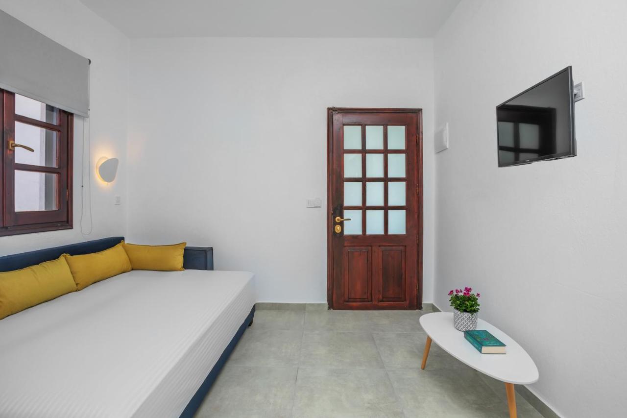 Eleon Suites Afytos Exterior photo