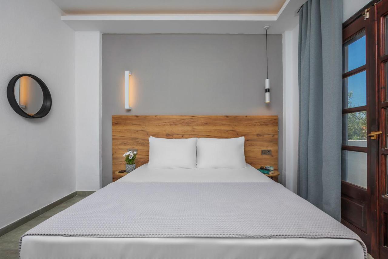 Eleon Suites Afytos Exterior photo